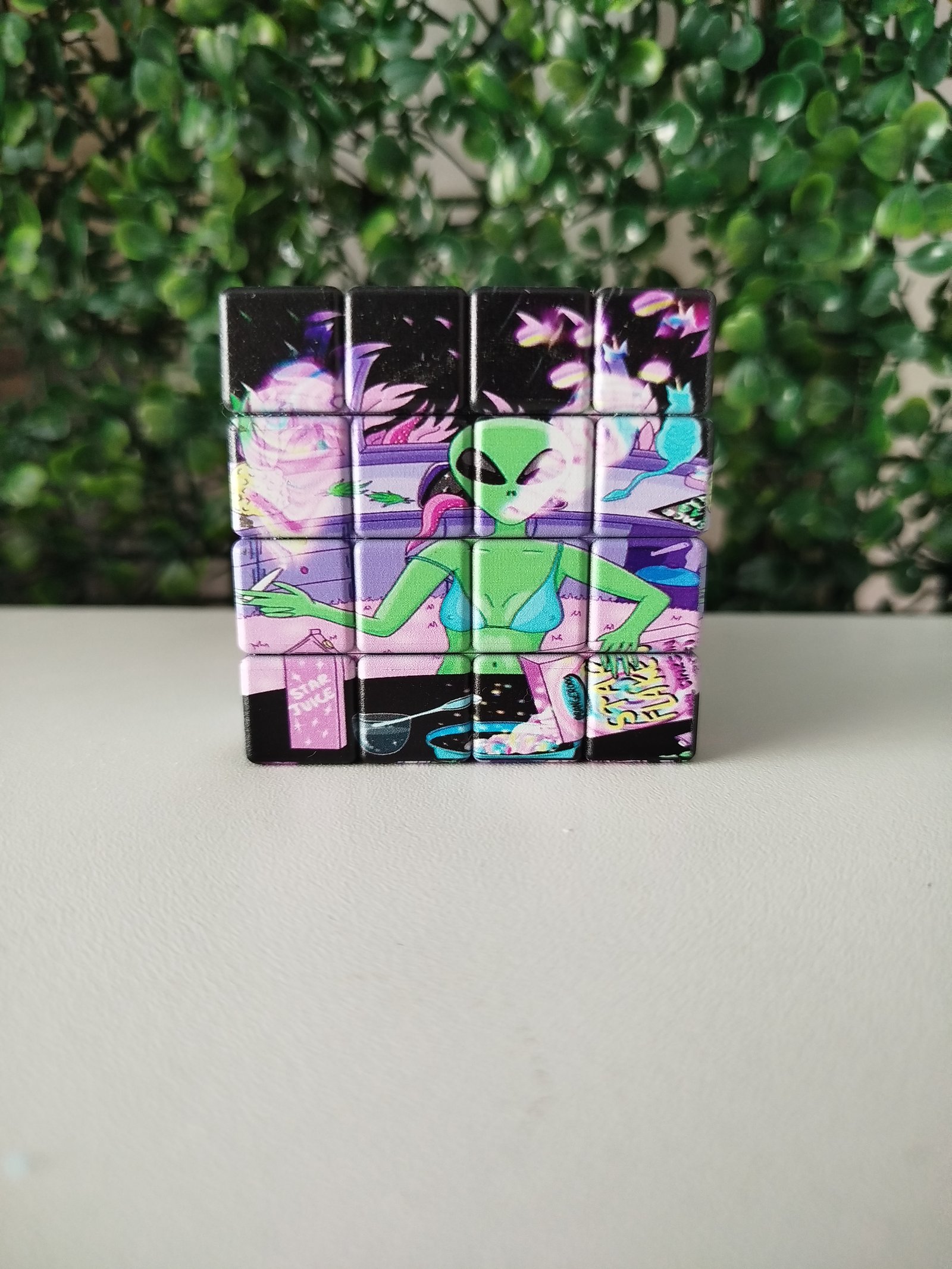 Cubo Mágico Alienígena DJ